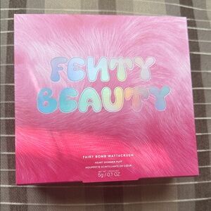 Fenty Beauty Fairy Bomb Wattacrush Heart Shimmer Puff -NEW